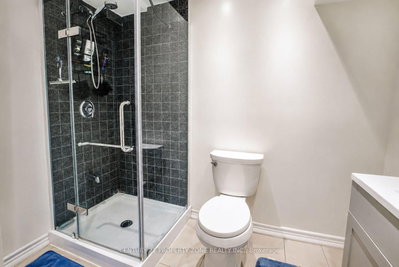 27 Madrid Brampton,ON L6S 2X5 — Photo 17