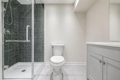 27 Madrid Brampton,ON L6S 2X5 — Photo 18