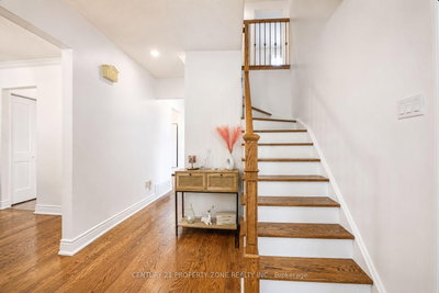 27 Madrid Crescent N • Brampton, ON photo 5