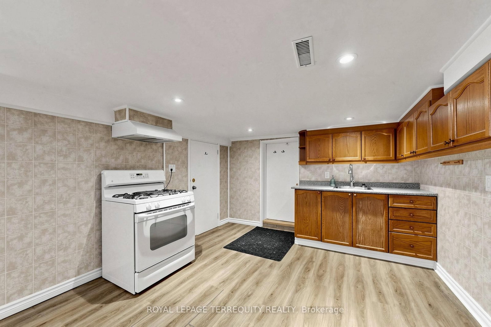 150 Osler Street • Toronto, ON photo 26