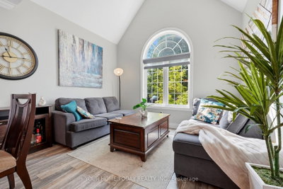 19 McNally Street • Halton Hills, ON photo 6