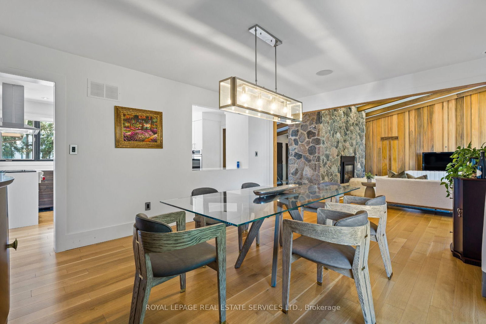 23 Lorraine Gardens • Toronto, ON photo 10