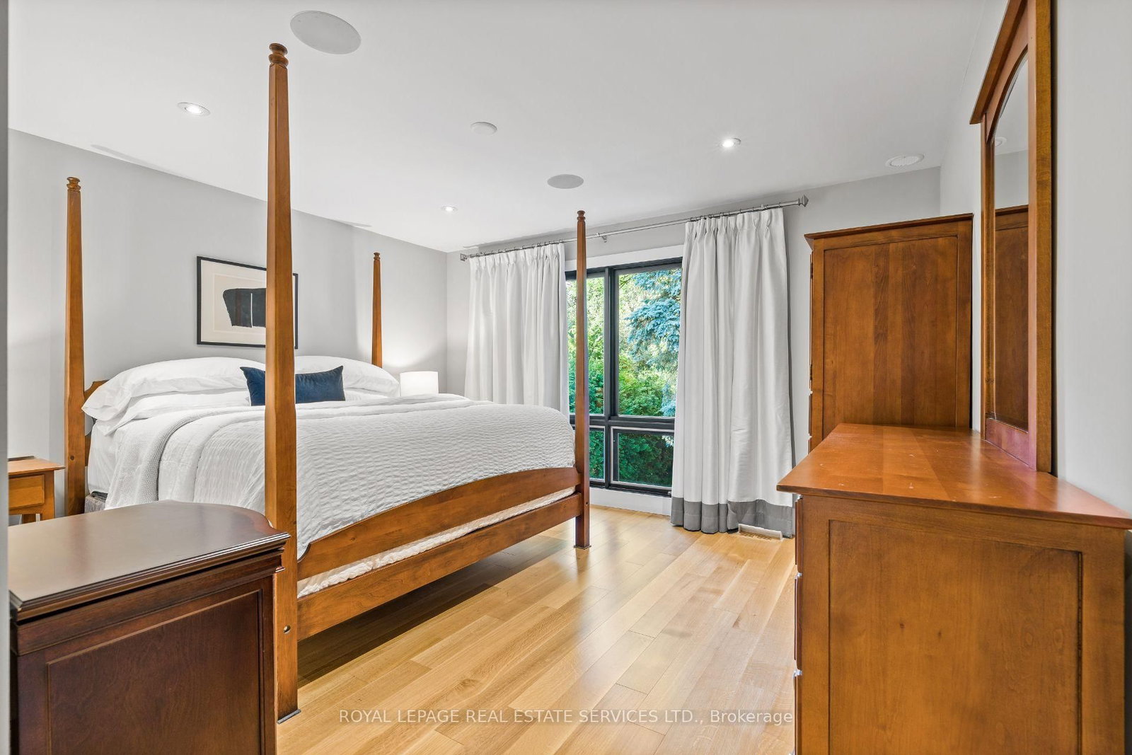 23 Lorraine Gardens • Toronto, ON photo 21