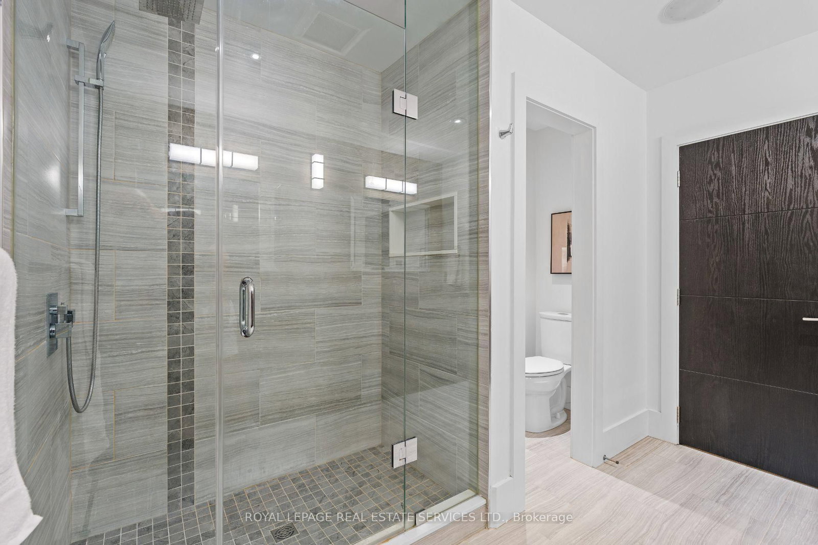 23 Lorraine Gardens • Toronto, ON photo 24