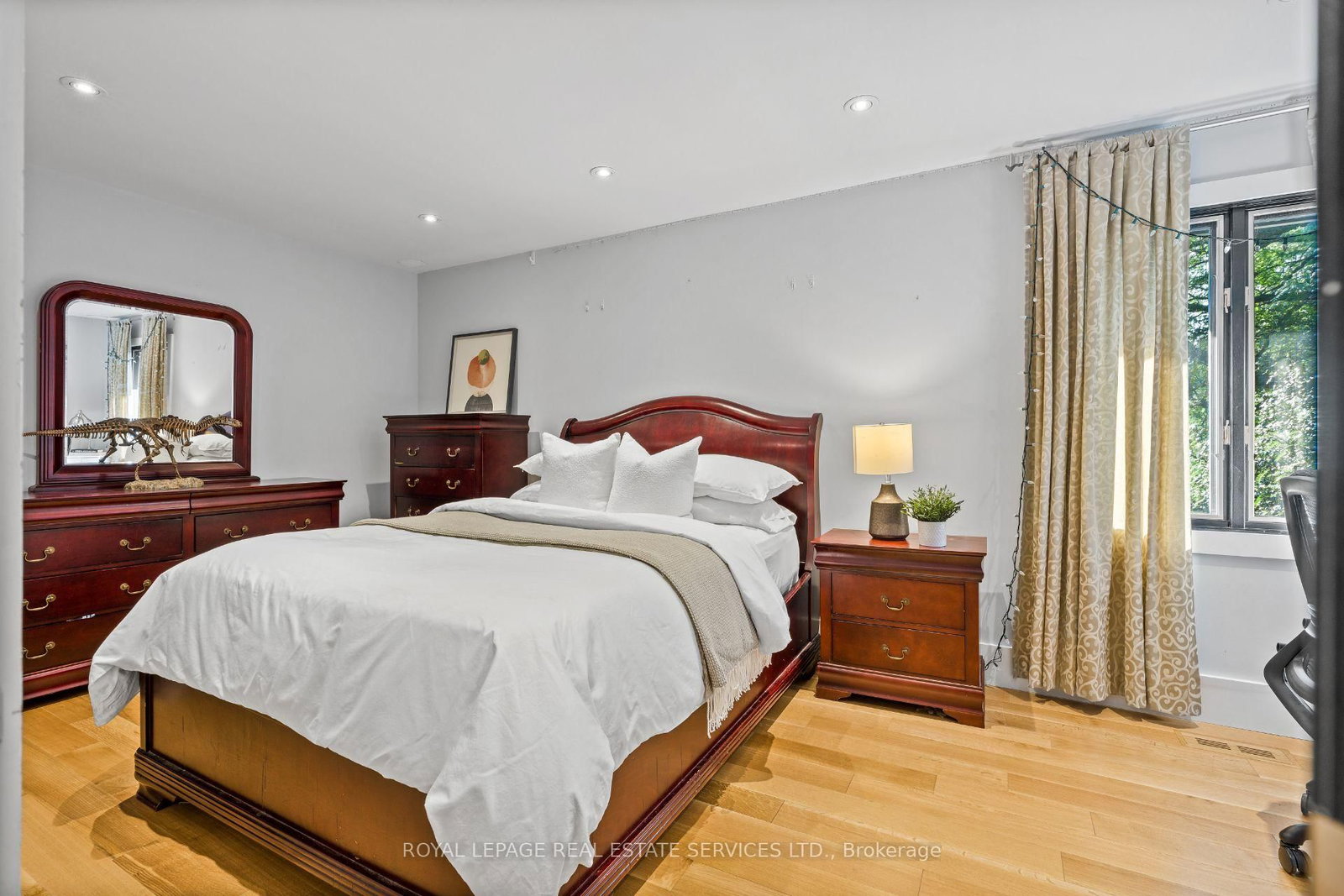 23 Lorraine Gardens • Toronto, ON photo 25