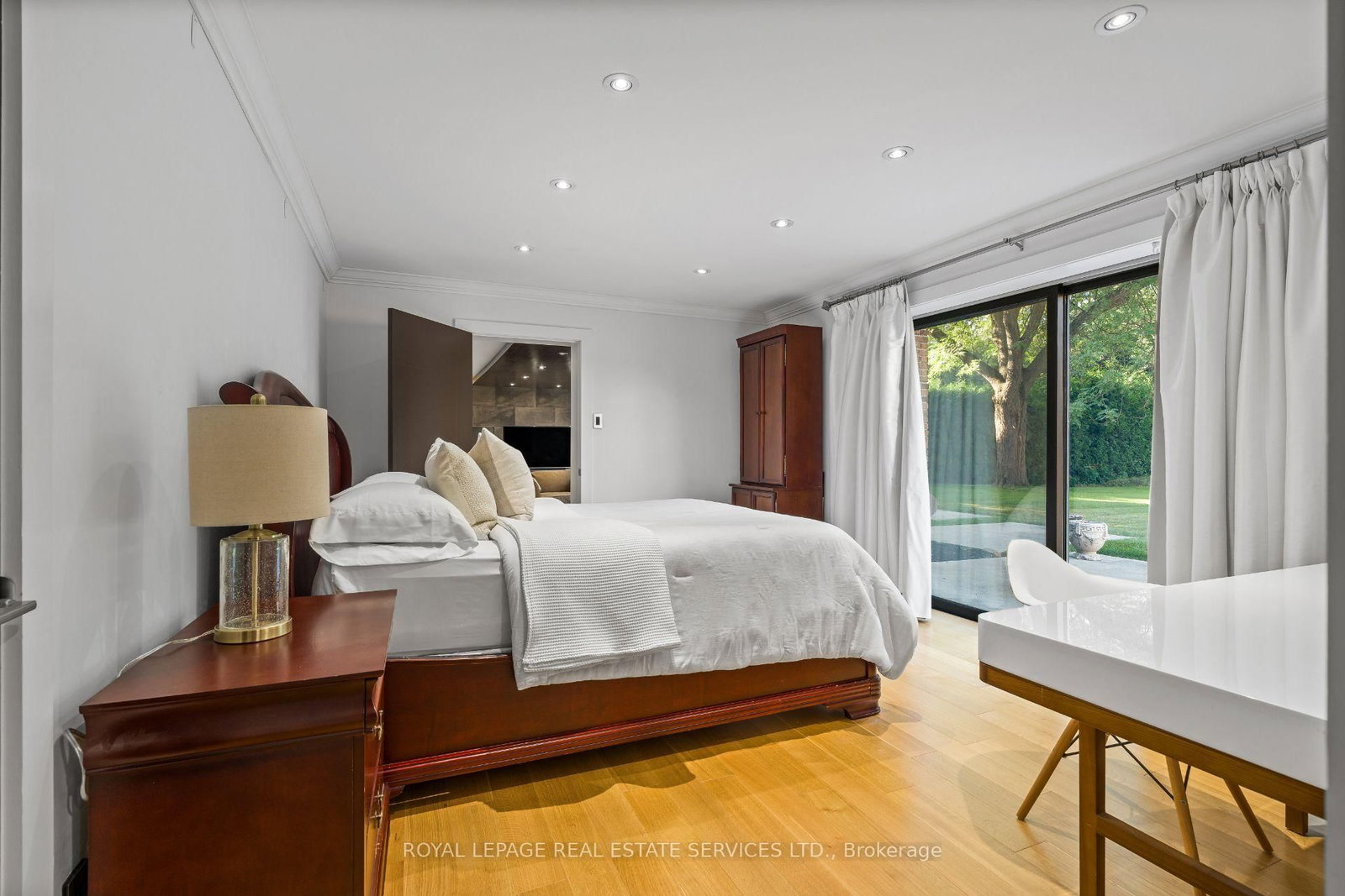 23 Lorraine Gardens • Toronto, ON photo 42