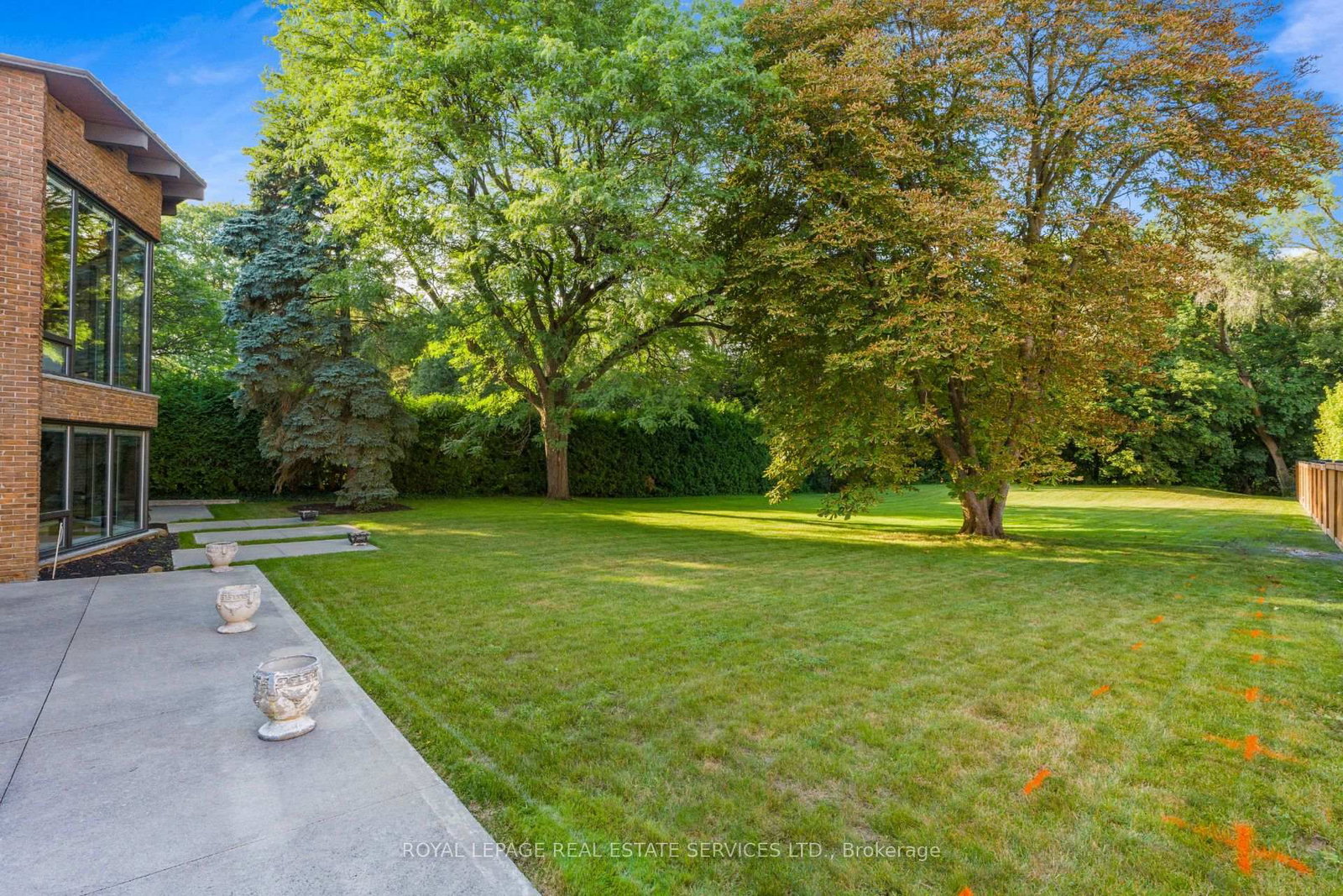 23 Lorraine Gardens • Toronto, ON photo 45