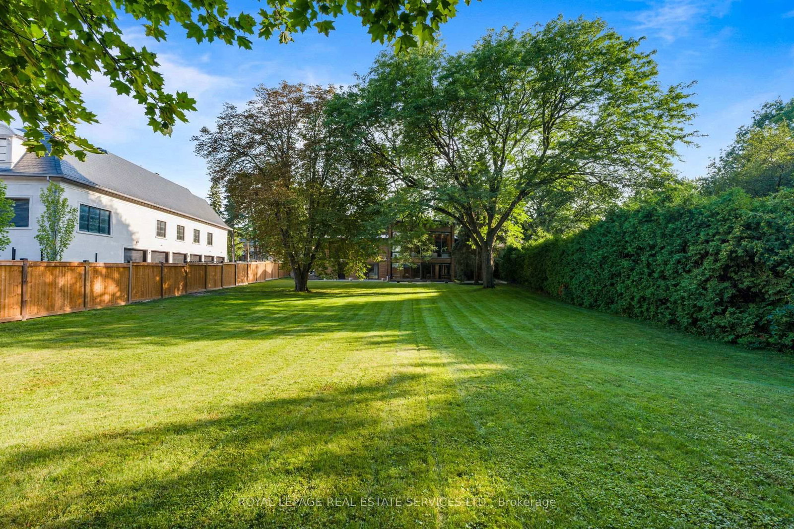 23 Lorraine Gardens • Toronto, ON photo 46