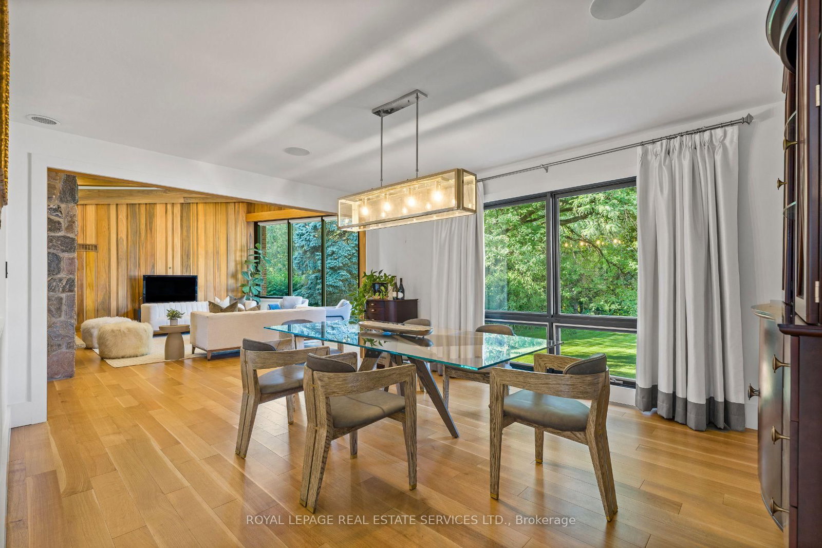 23 Lorraine Gardens • Toronto, ON photo 9