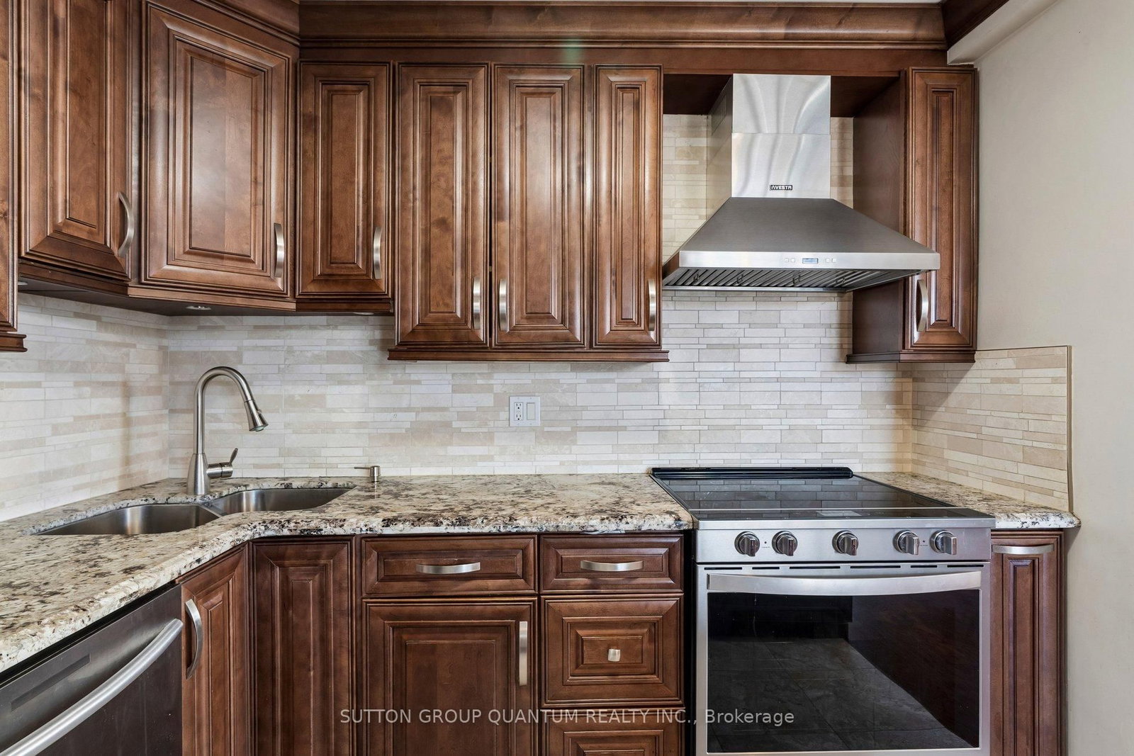 2345 Confederation Parkway • #802 • Mississauga, ON photo 3