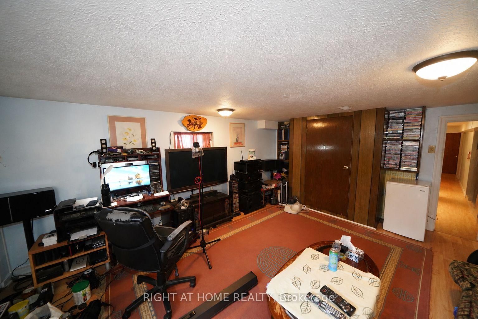 65 Salem Avenue • Toronto, ON photo 14
