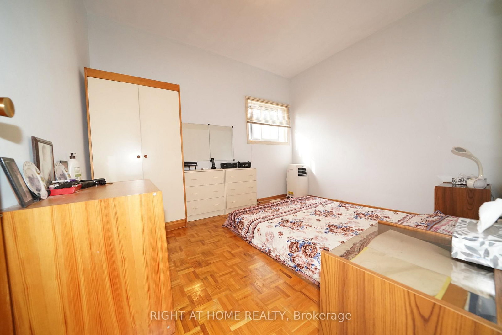 65 Salem Avenue • Toronto, ON photo 6