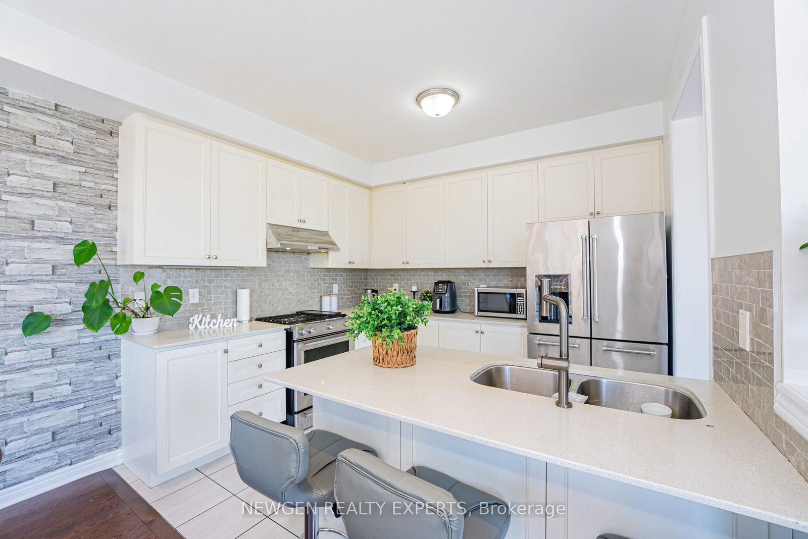 2 Rangemore Road • Brampton, ON photo 17