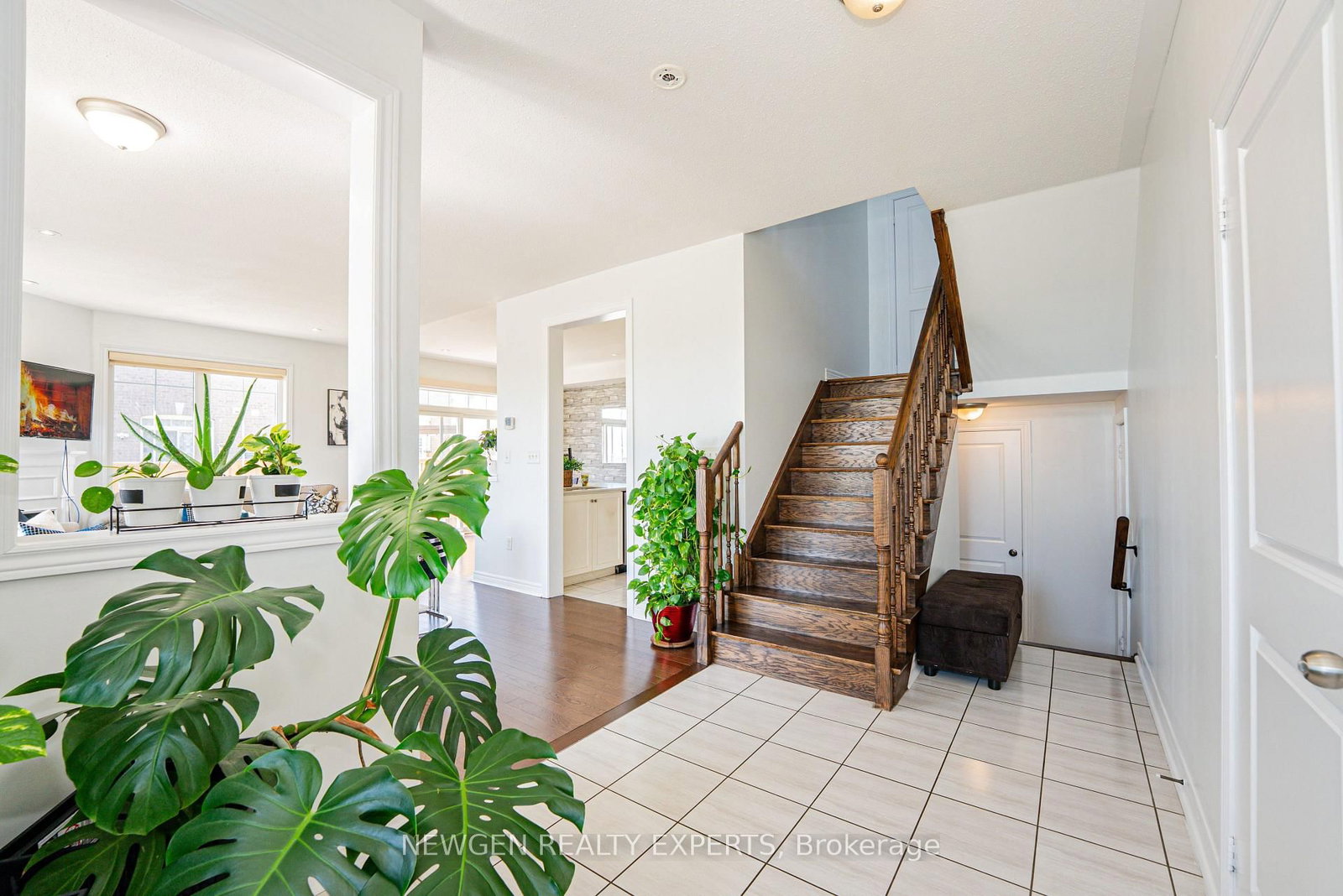 2 Rangemore Road • Brampton, ON photo 6