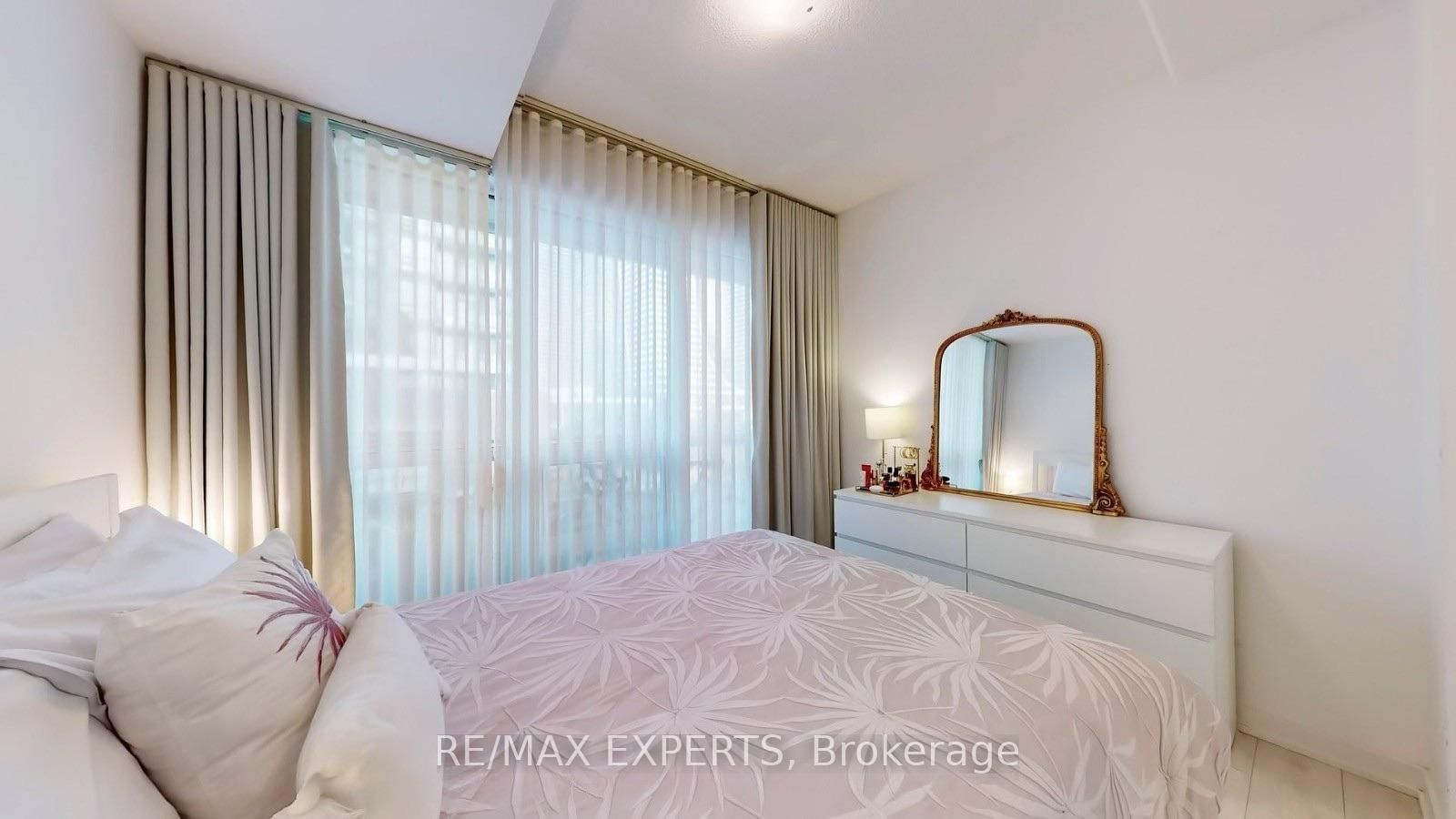 2212 Lakeshore Boulevard W • #615 • Toronto, ON photo 22