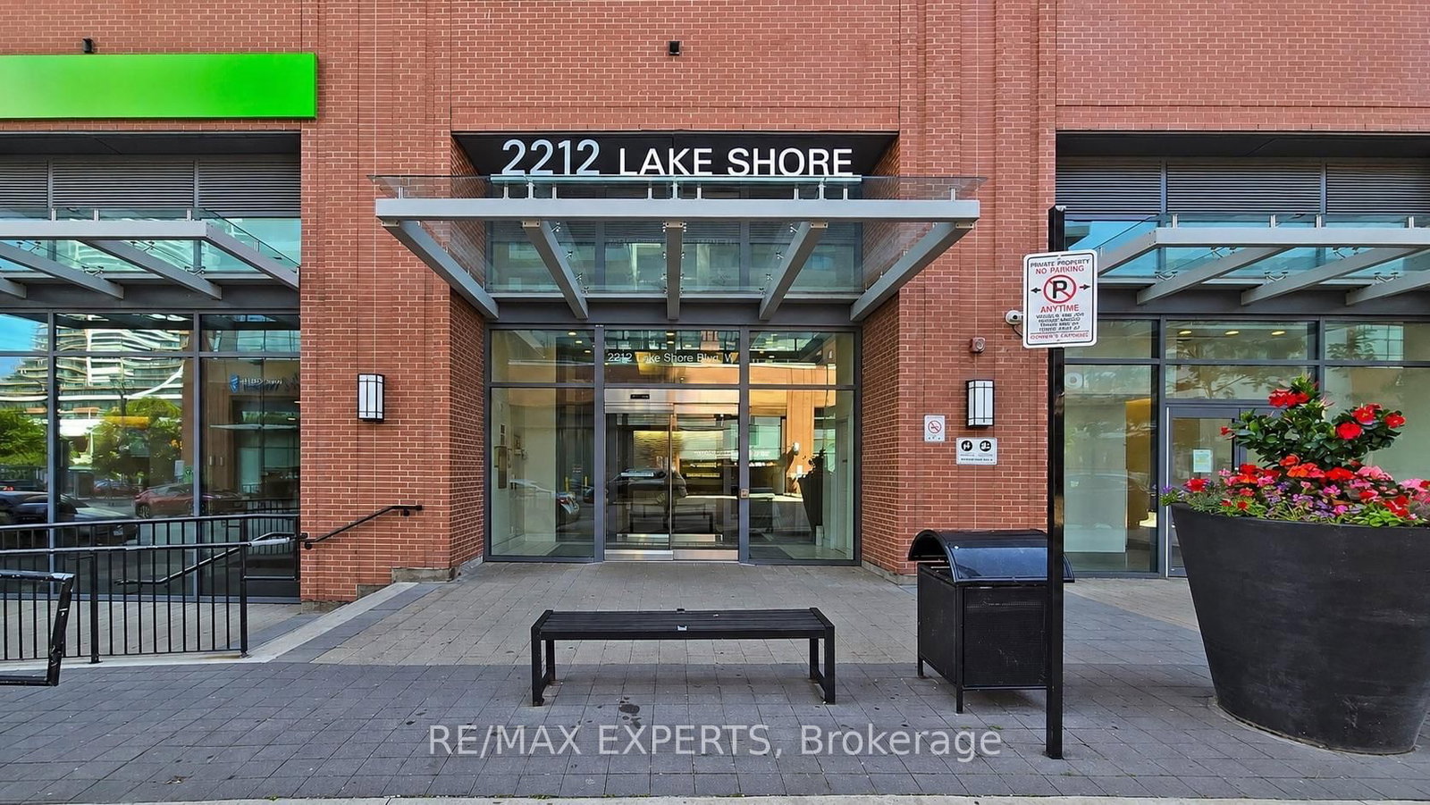 2212 Lakeshore Boulevard W • #615 • Toronto, ON photo 3