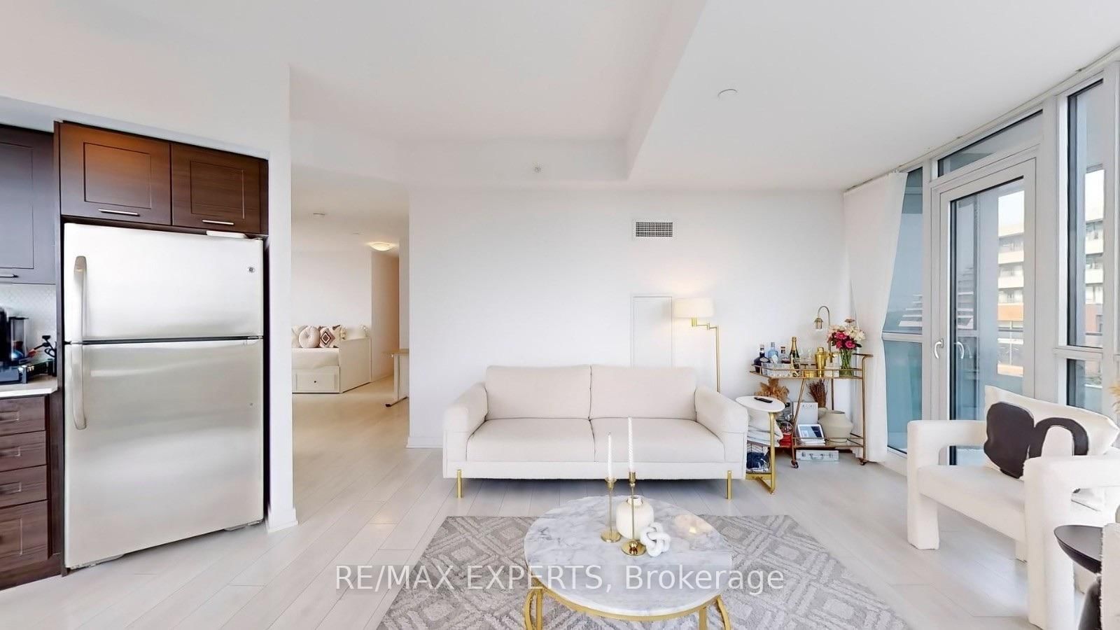 2212 Lakeshore Boulevard W • #615 • Toronto, ON photo 9