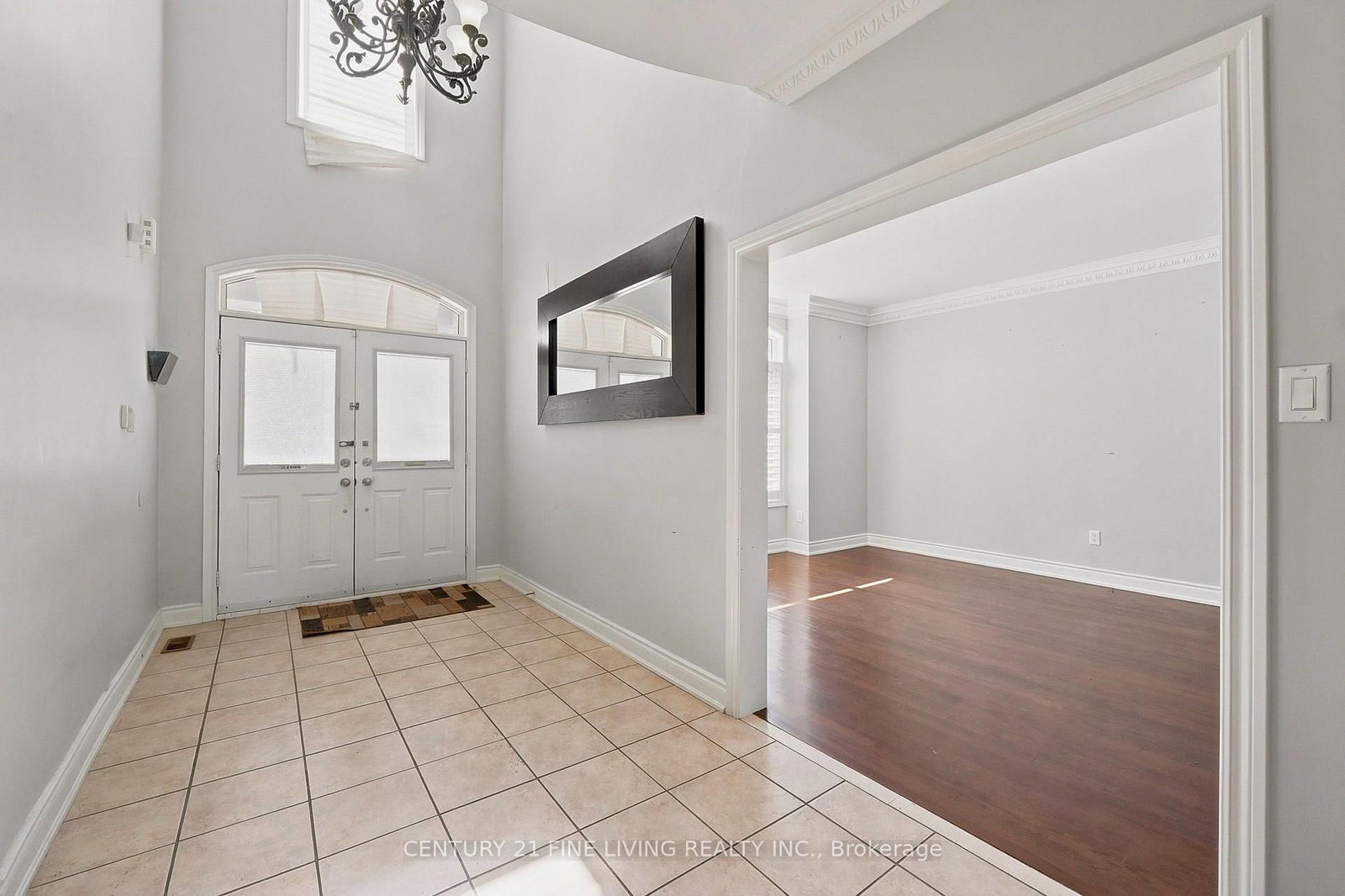 38 Eiffel Brampton,ON L6P 1W3 — Photo 4