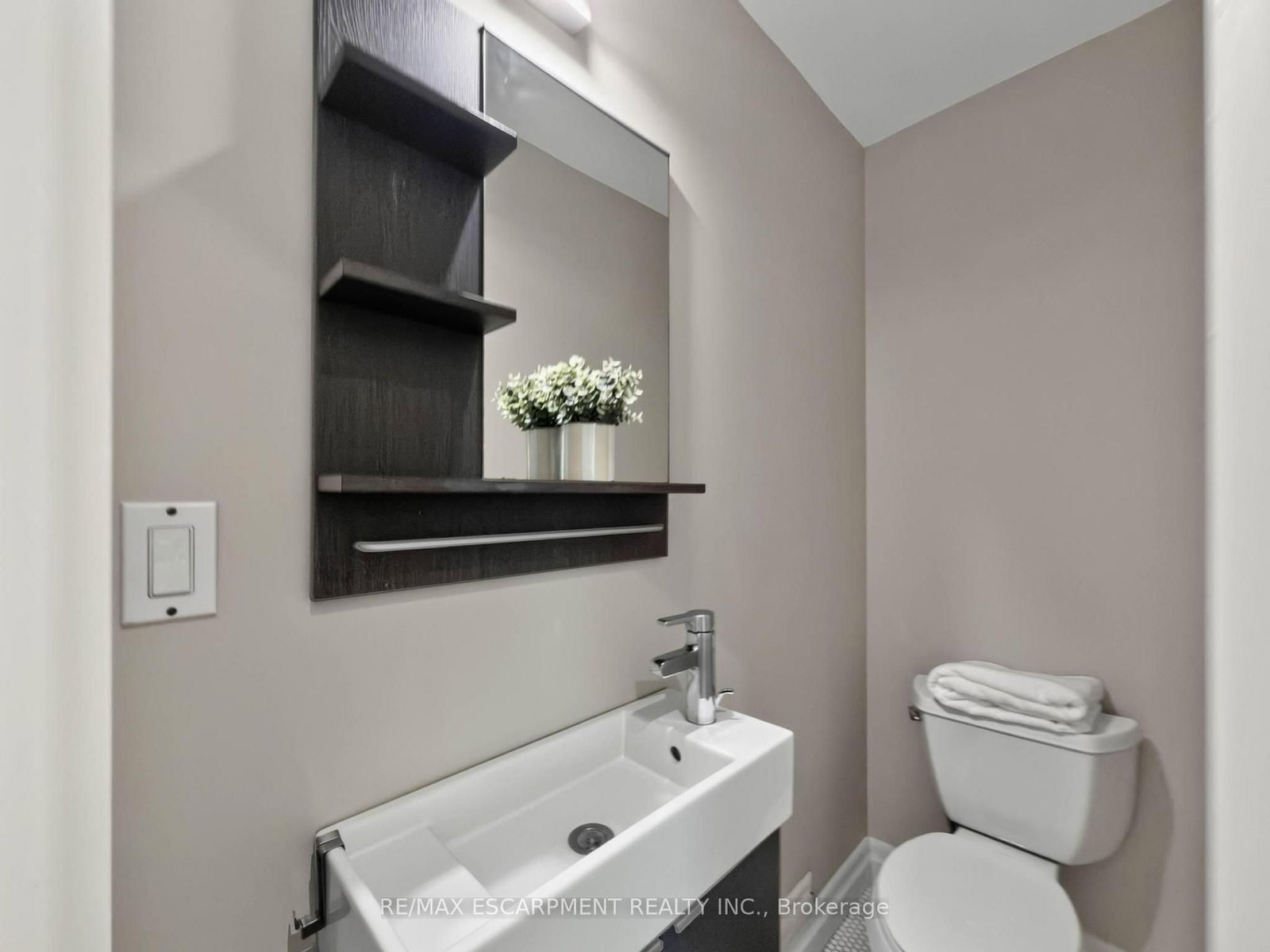 1239 Baldwin Drive • Oakville, ON photo 10