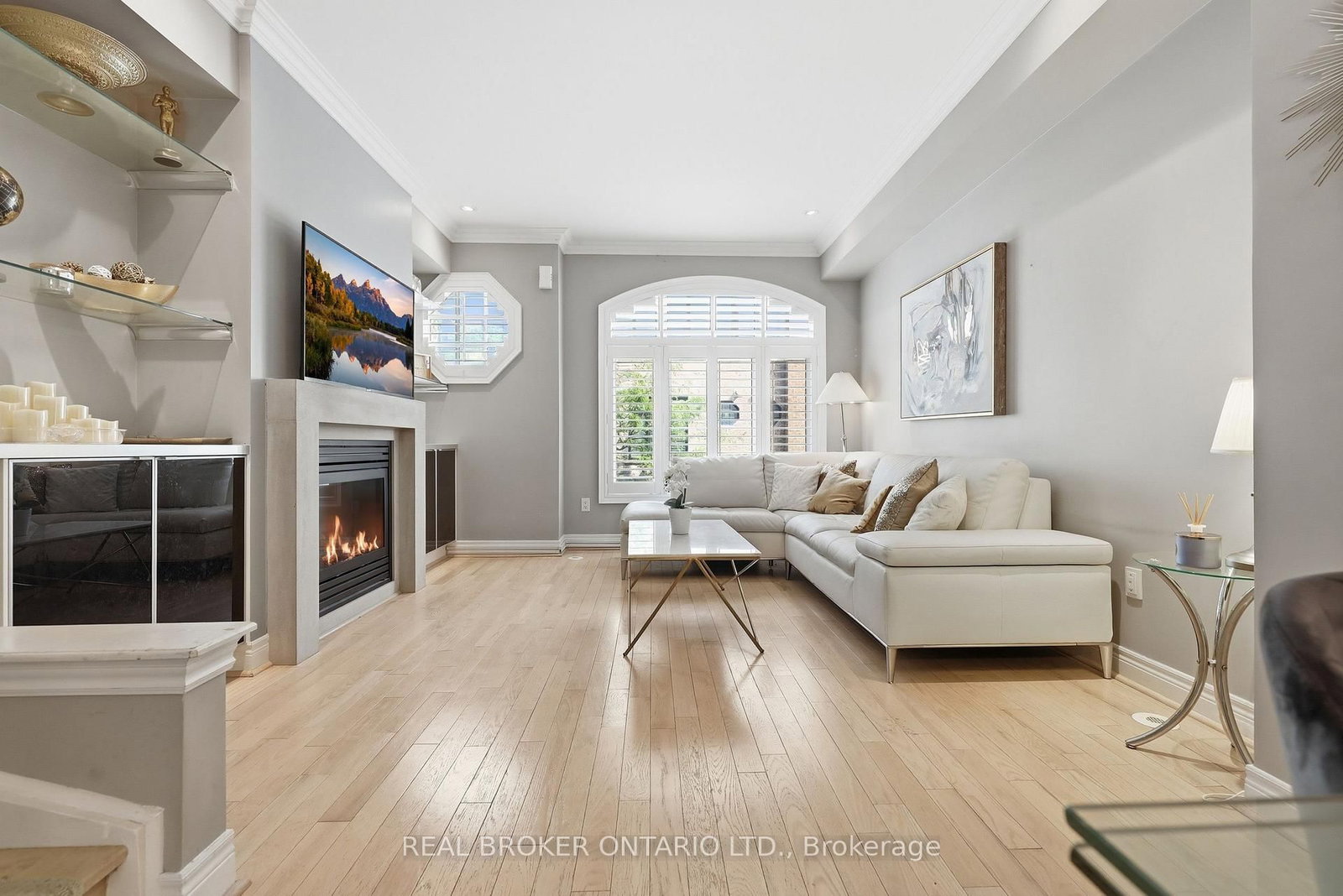 39 Lobo Mews • Toronto, ON photo 17