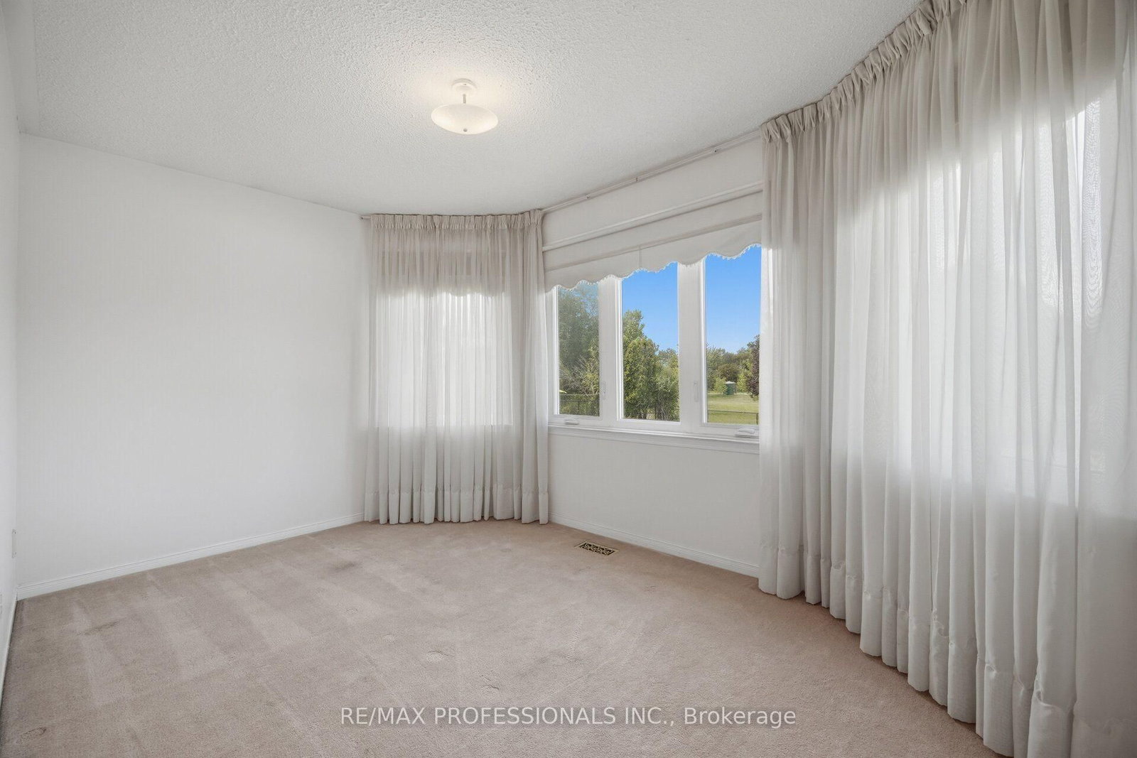 14 Laura Court • Brampton, ON photo 30