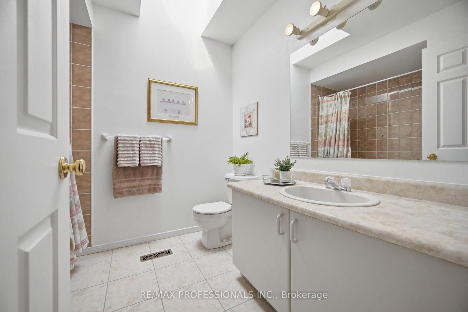 14 Laura Court • Brampton, ON photo 38