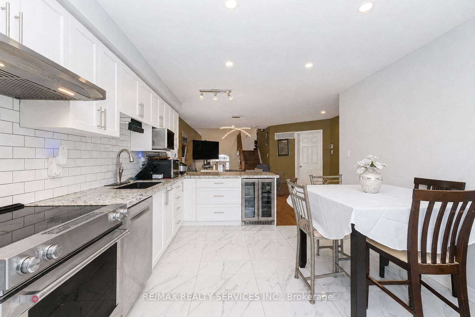 50 Sunny Glen Crescent • Brampton, ON photo 11