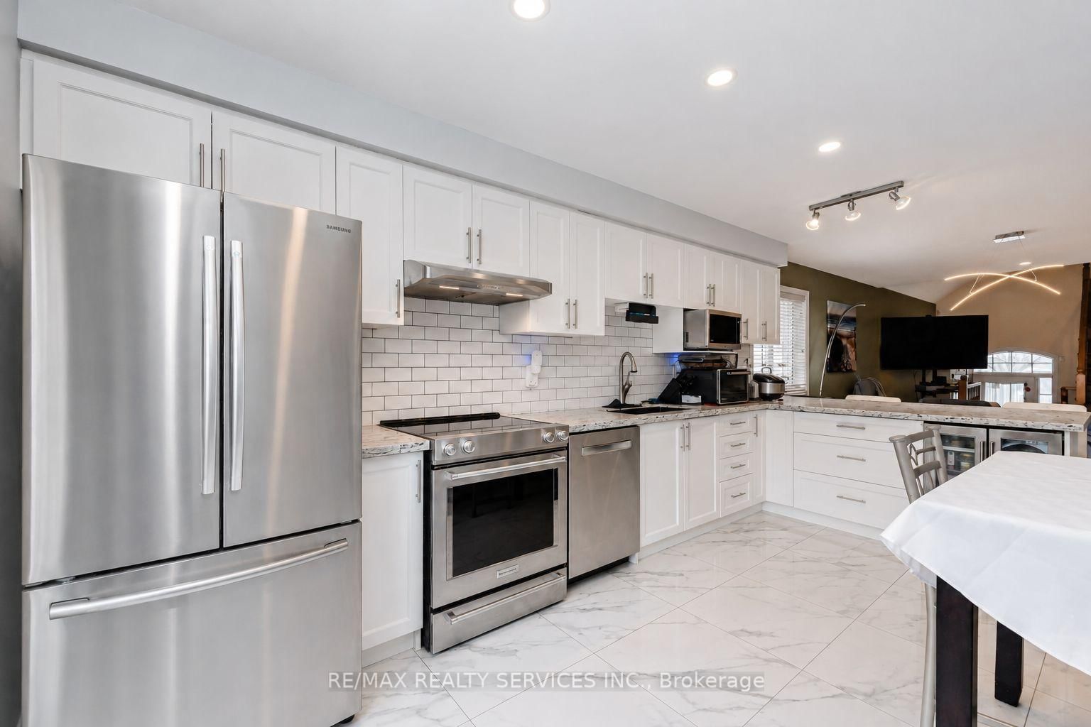 50 Sunny Glen Crescent • Brampton, ON photo 12