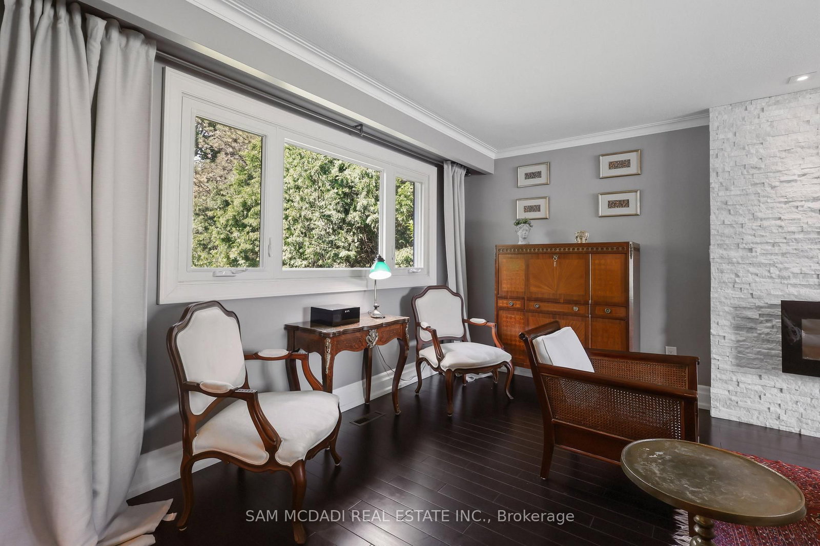 1449 Truscott Drive • Mississauga, ON photo 10