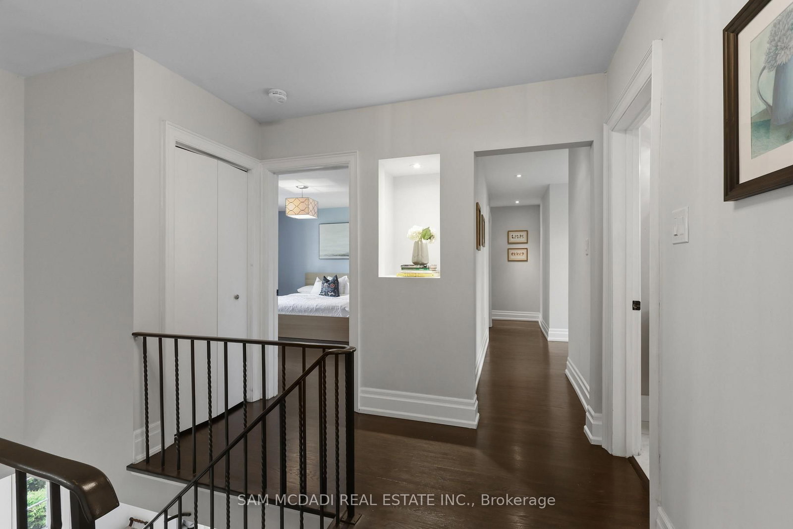 1449 Truscott Drive • Mississauga, ON photo 15