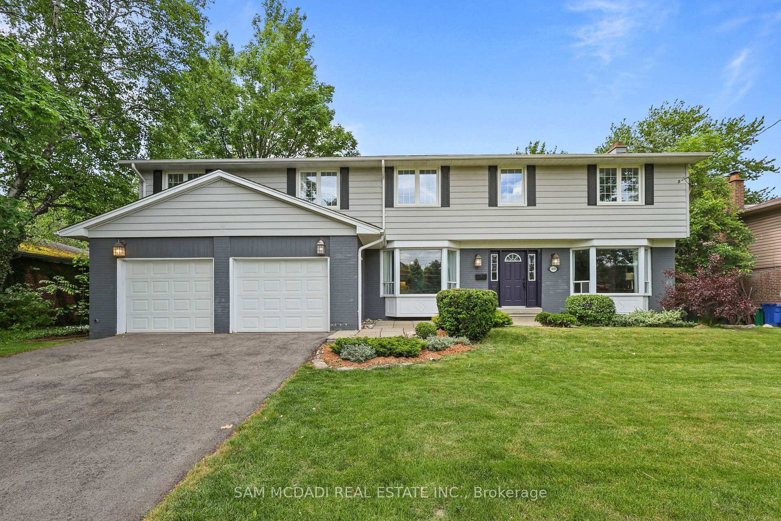 1449 Truscott Drive • Mississauga, ON photo 2