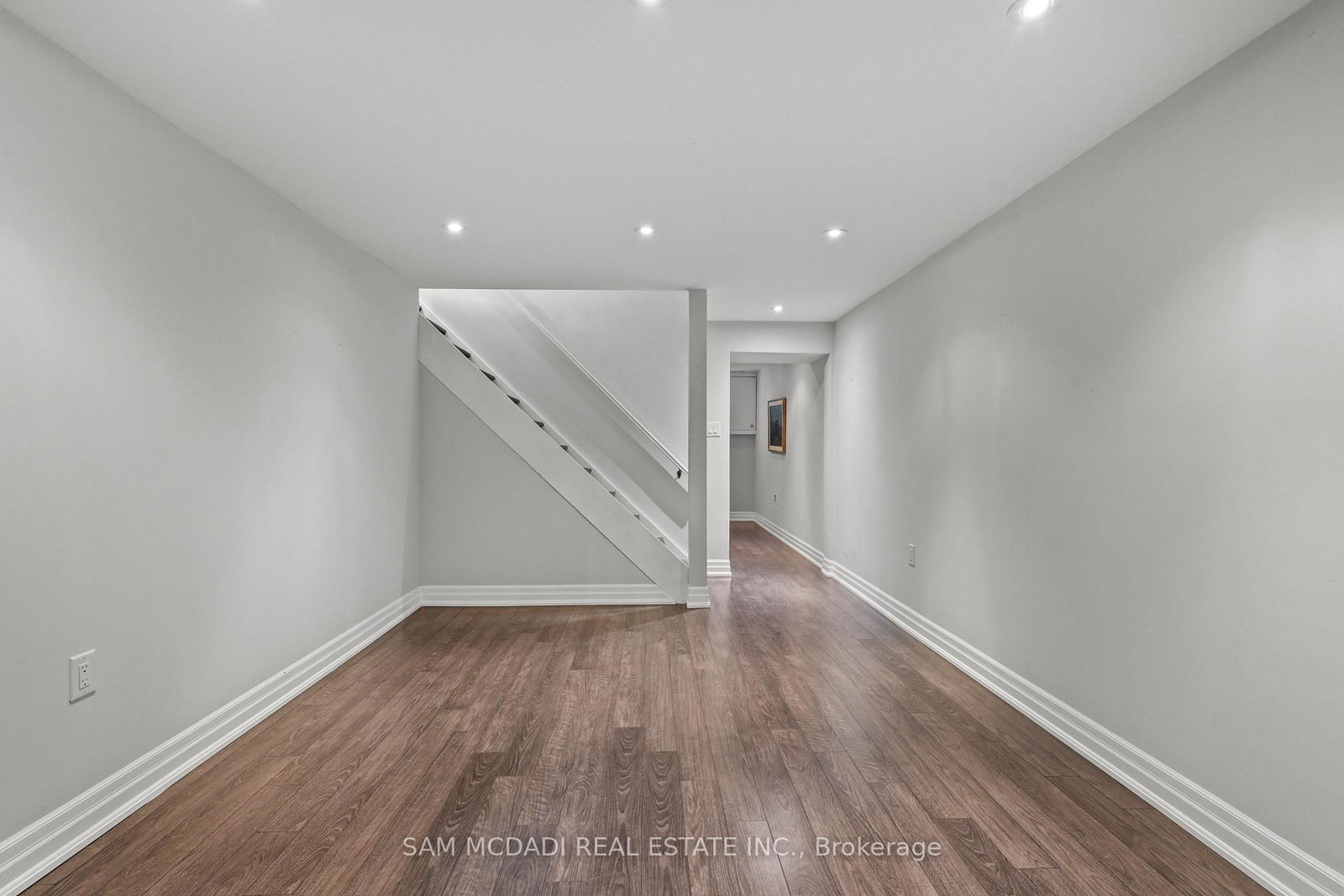 1449 Truscott Drive • Mississauga, ON photo 29