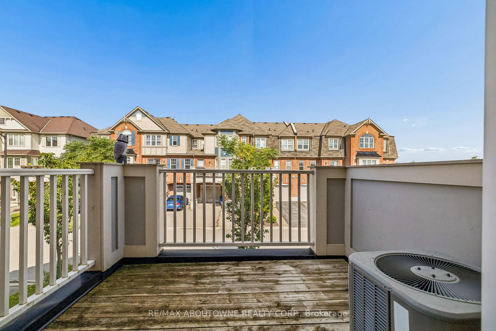 222 Septimus Heights • Milton, ON photo 18