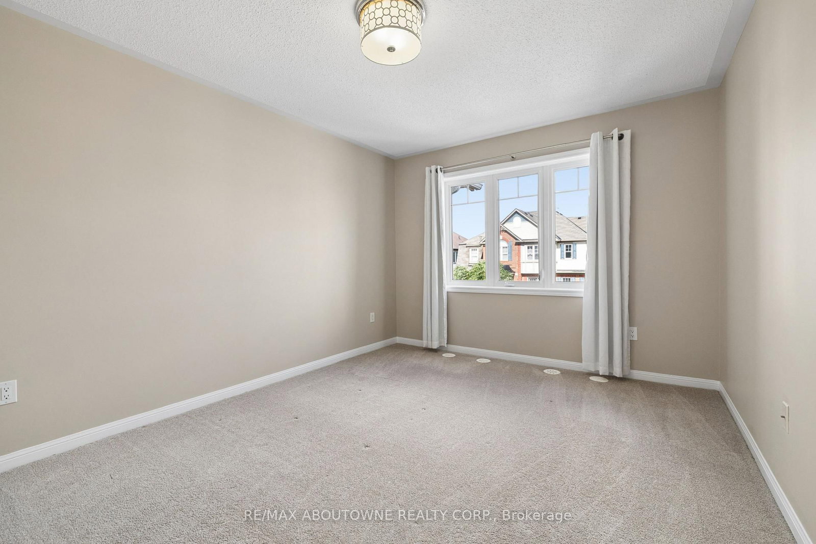 222 Septimus Heights • Milton, ON photo 35