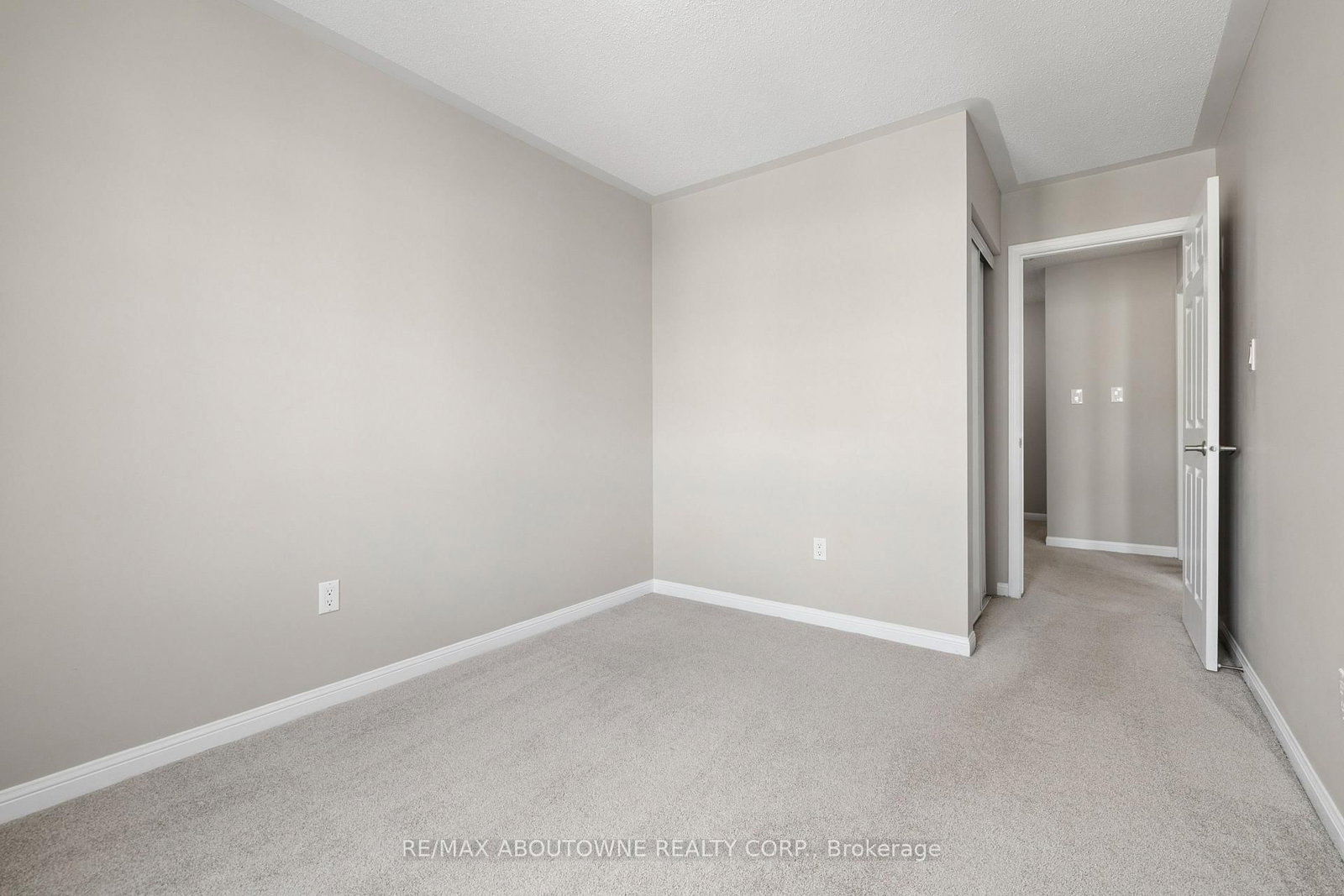 222 Septimus Heights • Milton, ON photo 44