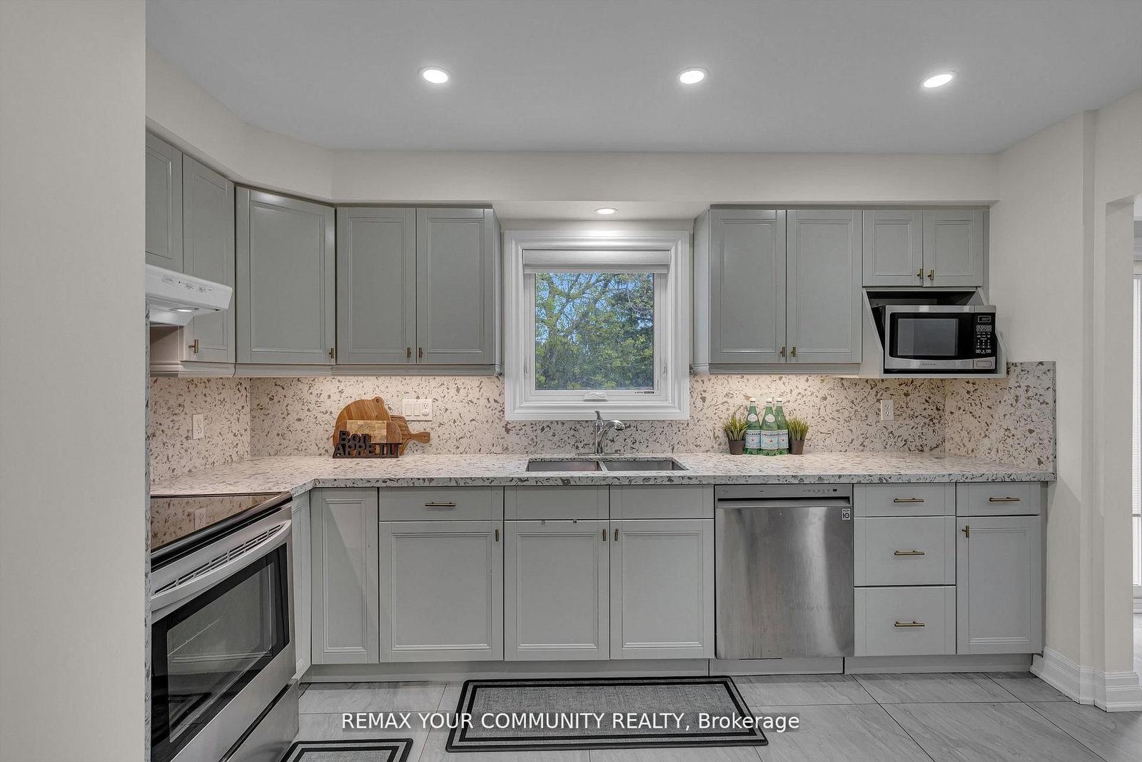 22 Madelaine Crescent • Brampton, ON photo 14