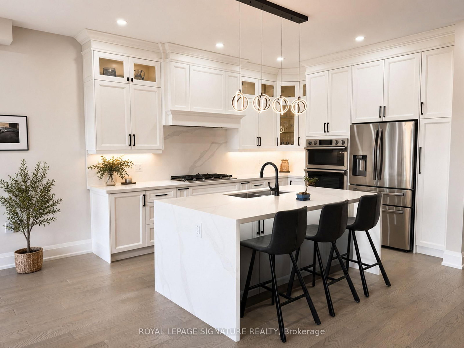 920 Fourth Street • Mississauga, ON photo 1