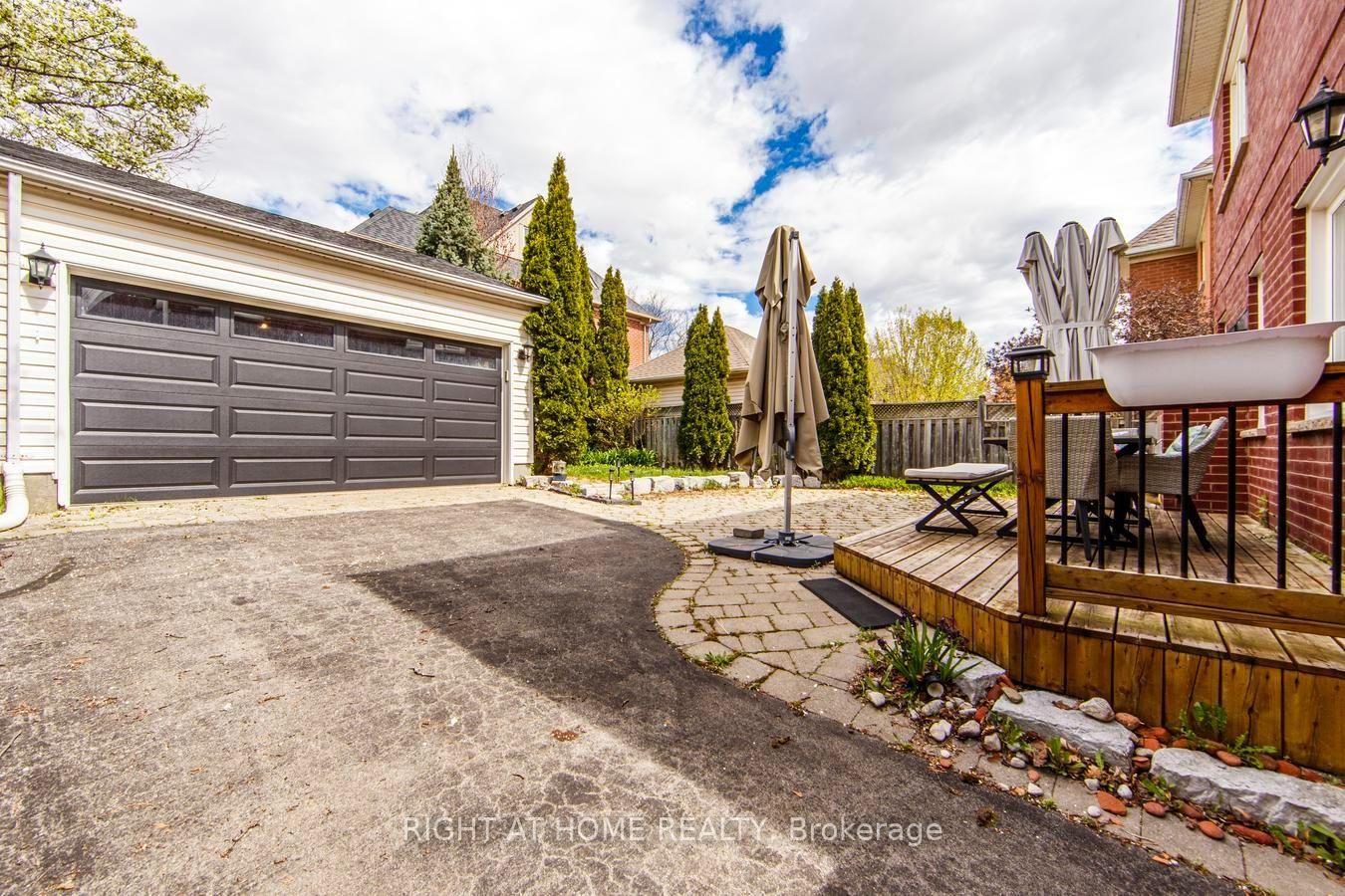 241 Lexington Road • Oakville, ON photo 30