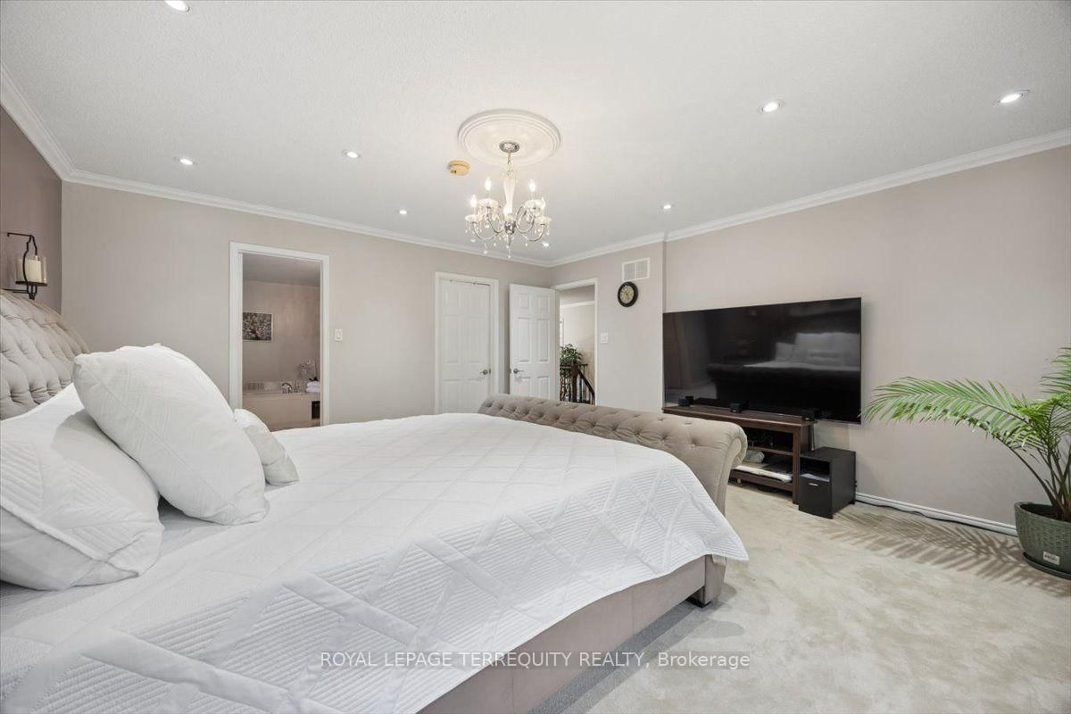1207 Dogwood Crescent • Oakville, ON photo 31