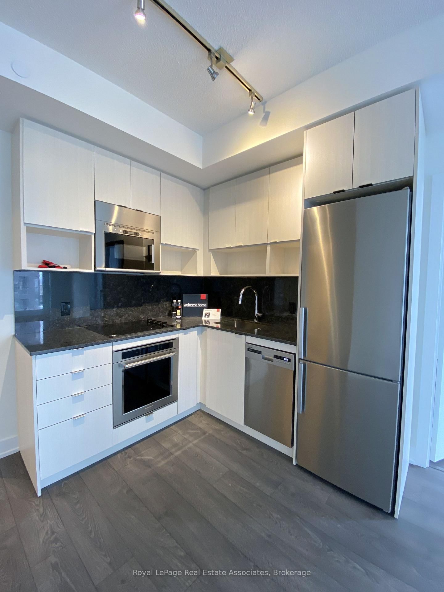 3101 - 7 Mabelle Avenue, Toronto 2