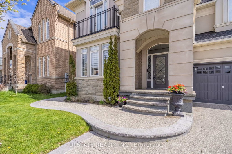 19 Eaglesprings Crescent