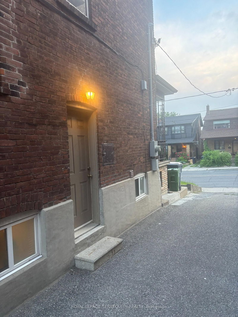Lower - 1527 Dufferin Street