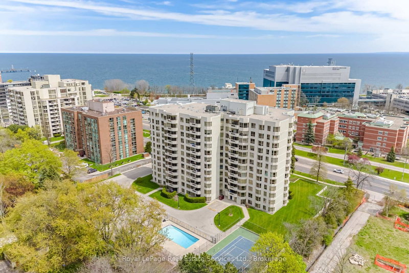 1001 - 1201 North Shore Boulevard E