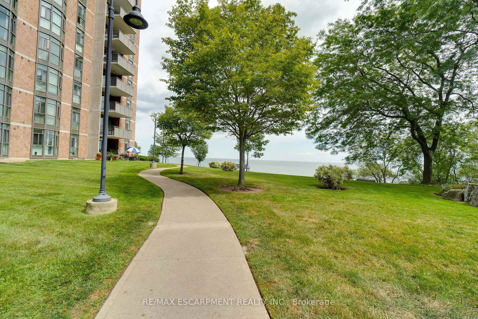 5250 Lakeshore Road • #1207 • Burlington, ON photo 42
