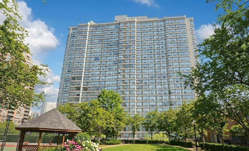 809 - 55 Elm Drive W