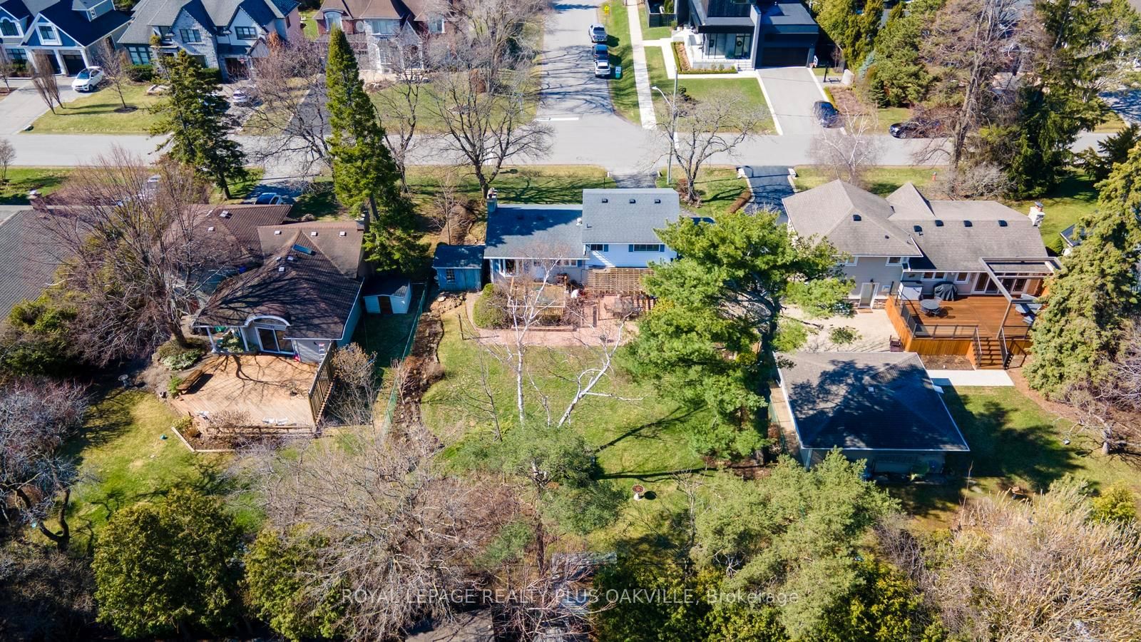 227 Sandwell Drive • Oakville, ON photo 10