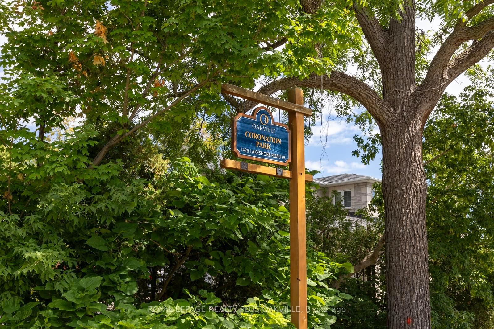 227 Sandwell Drive • Oakville, ON photo 12
