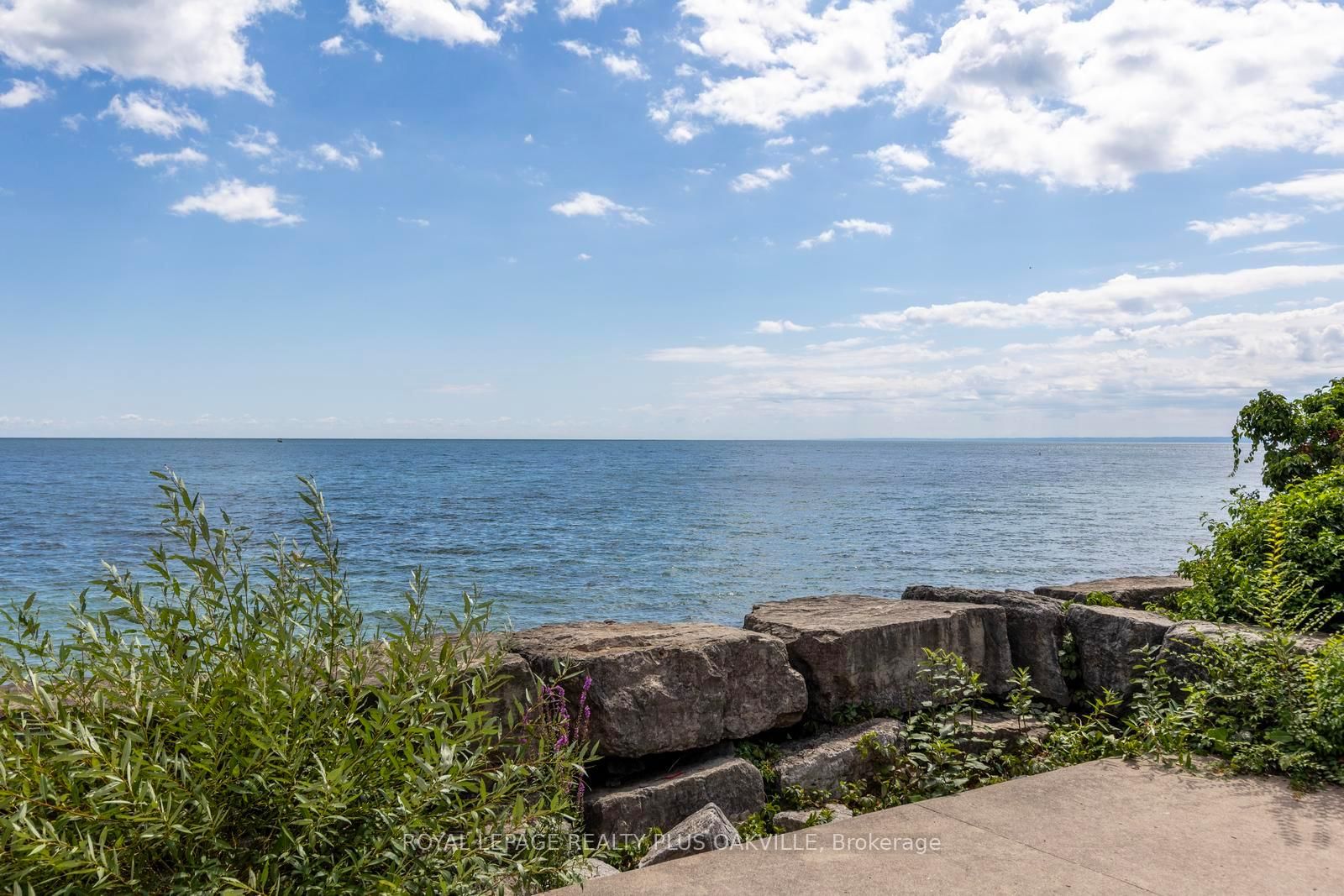 227 Sandwell Drive • Oakville, ON photo 14