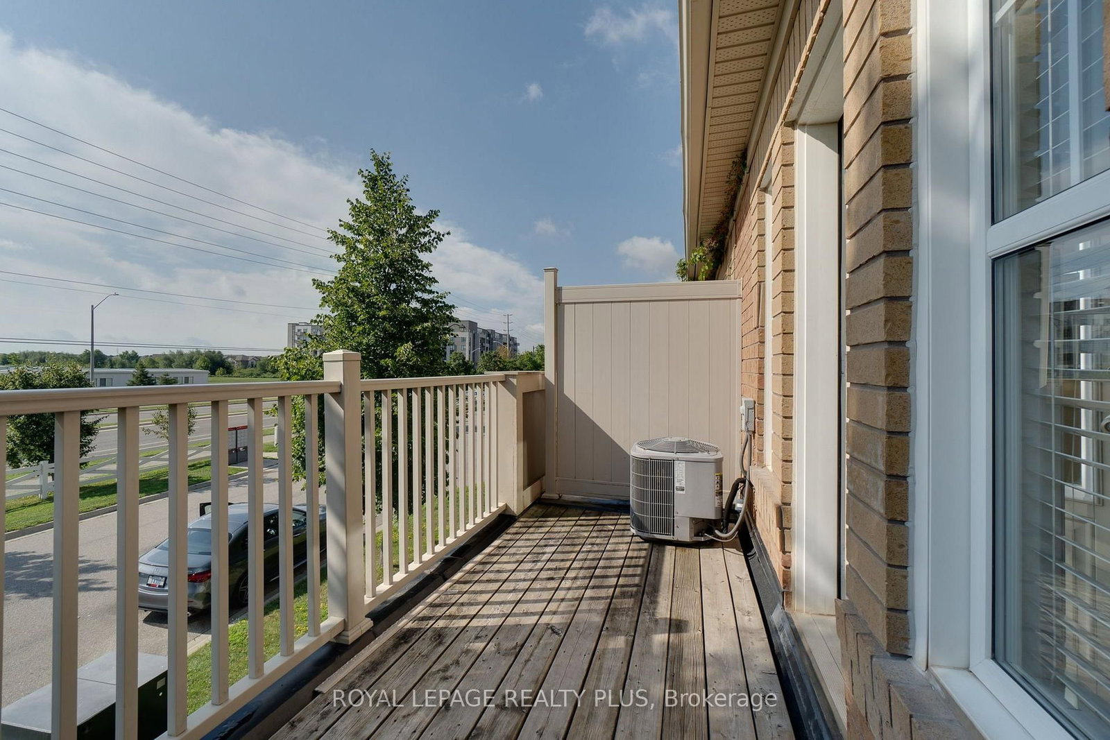 501 Cavanagh Lane • Milton, ON photo 13
