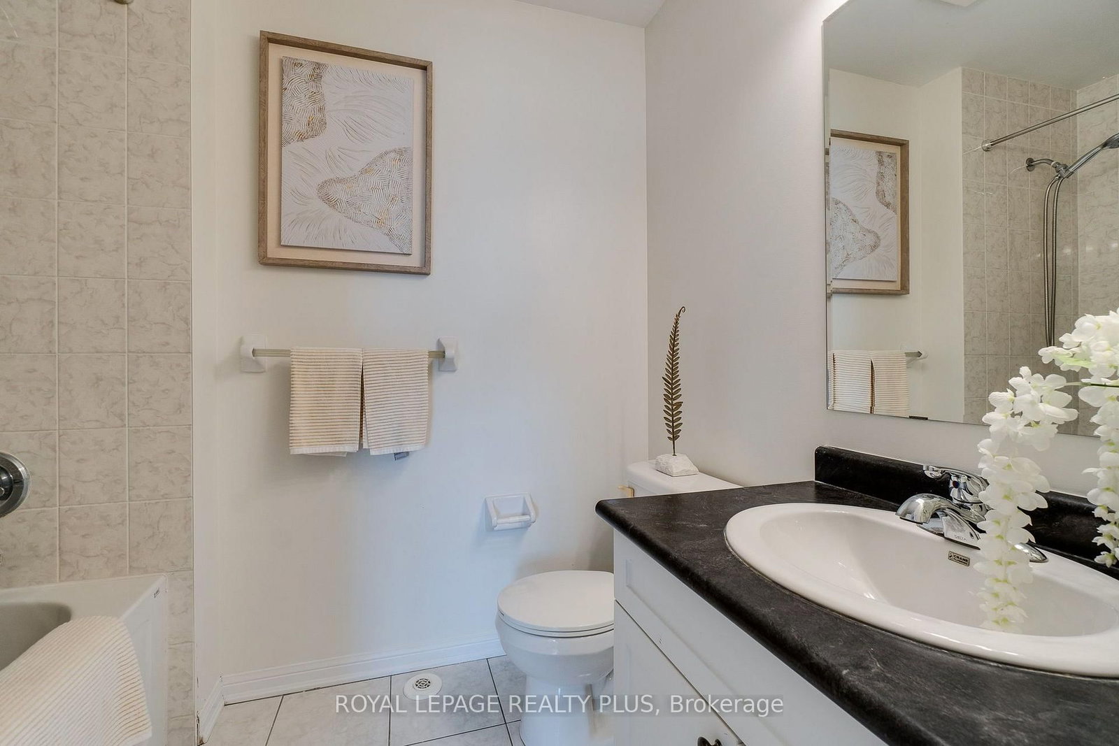 501 Cavanagh Lane • Milton, ON photo 17